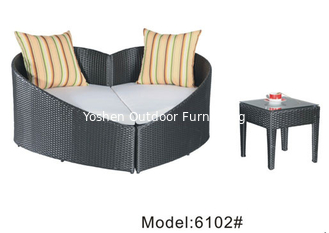 China Swimming pool chair sunbed daybed rattan wicker with ottoman Hart shape-6102 supplier