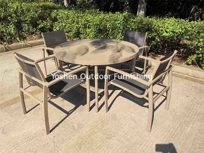 Outdoor Garden Ratan Table Chair Set  PE Rattan Leisure Furniture Set for Restaurant